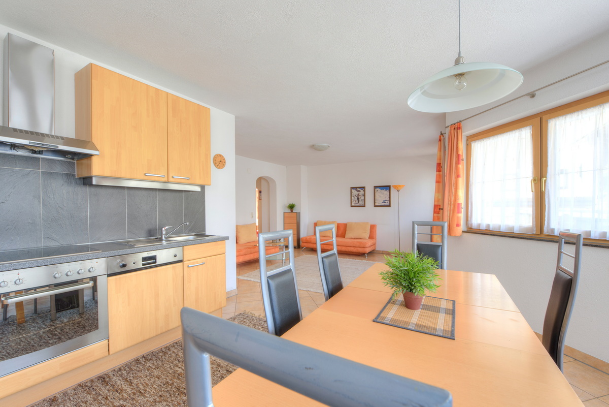 Heller Innenraum im Appartement 1