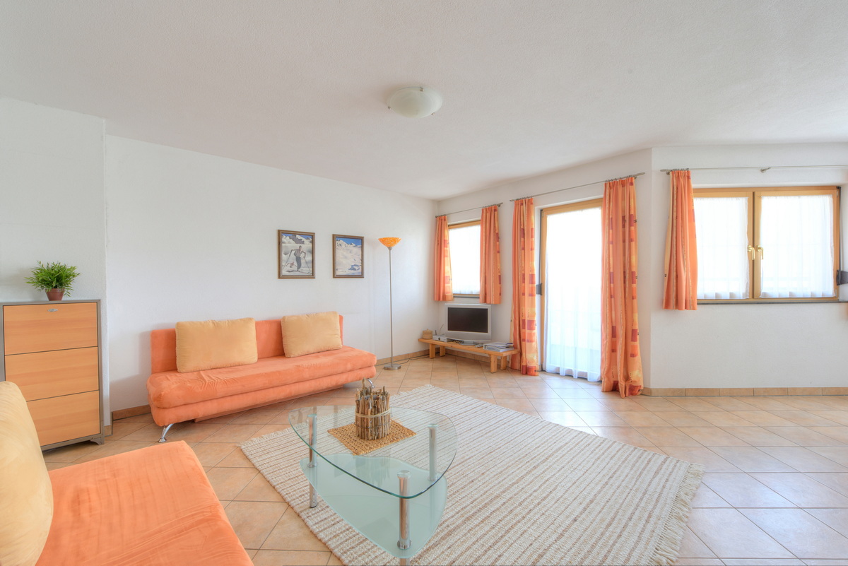 Gemütlicher Wohnraum im Appartement 1