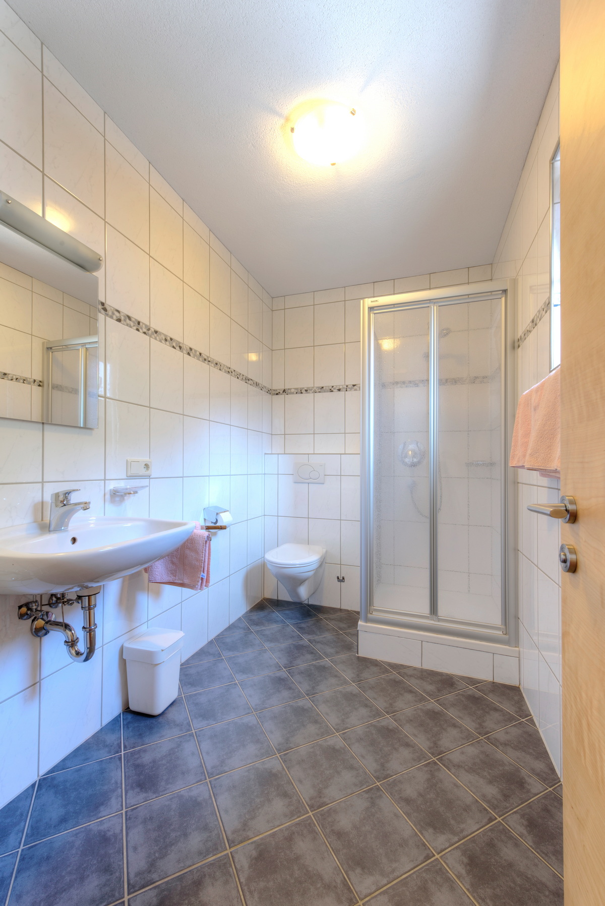 Bad im Appartement 2